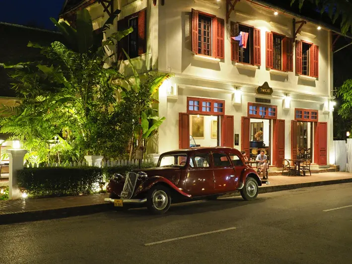 世界遺産の街のシンボリックなホテル、スリの画像_1