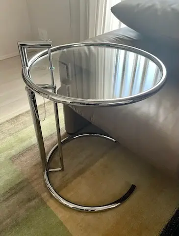  cassina　アイリーン・グレイ　EIREEN GRAY　サイドテーブル　インテリア