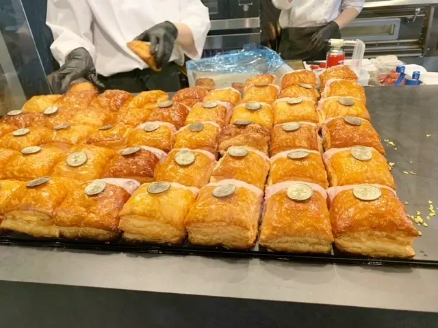 焼きパイとお菓子　onomatopée