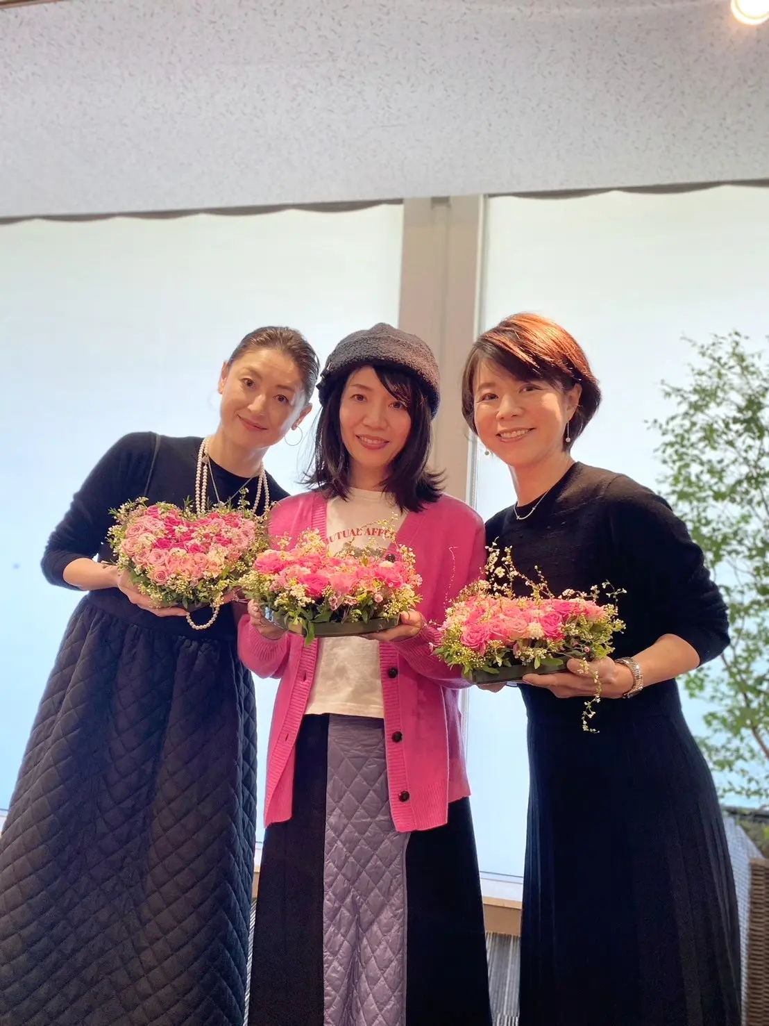 自分達の作品を持って、