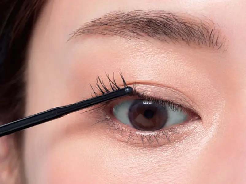 ヘアメイク　広瀬あつこ　縦幅拡大アイメイク　STEP2