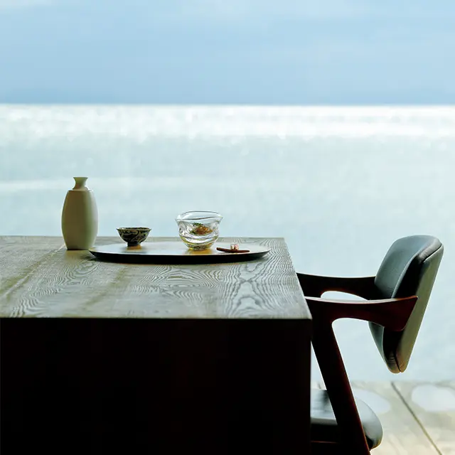 和モダンな空間で四季折々の琵琶湖の幸と 景色を堪能。