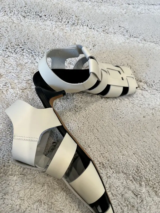 グルカサンダル