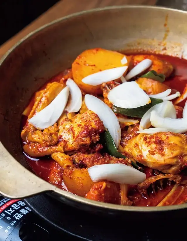 75℃で6時間かけてじっくりと火を通した「スビドゥタッポクムタン」W40,000