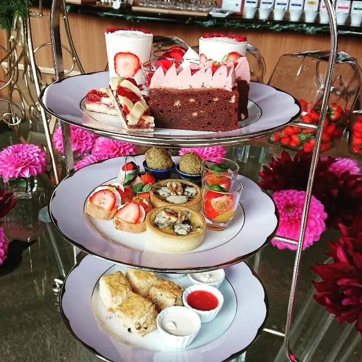 三段アフタヌーンティー