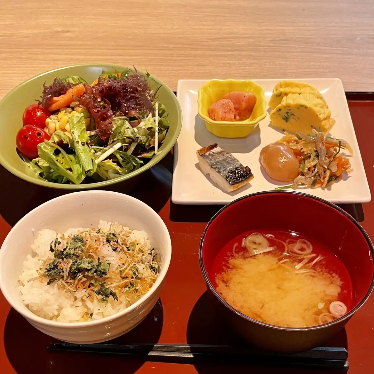 コートヤードバイマリオット白馬のレストラン「DINING ＆ BAR LAVAROCK」の和食の朝食写真