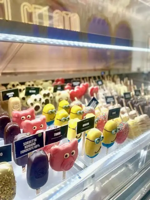 ジェラート屋さん  Lucciano's Rom