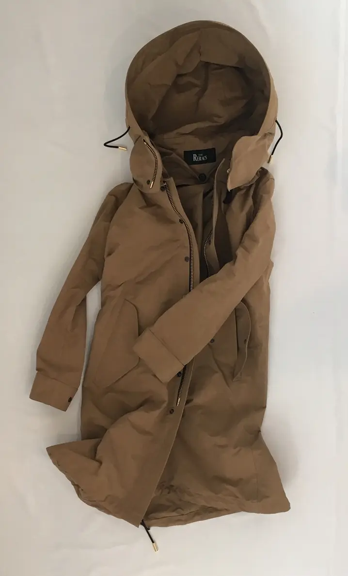 季節の端境期には…RERACSのフーディの画像_1