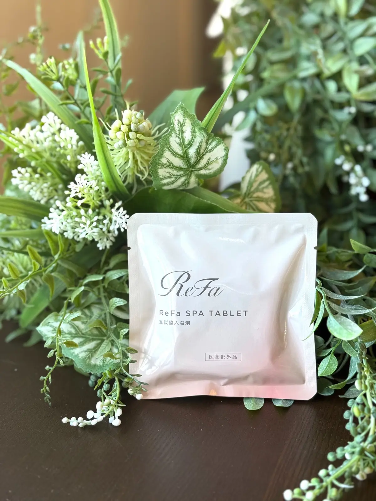 【H&M】白パンツドレスで「ソワレ・ドゥの画像_19