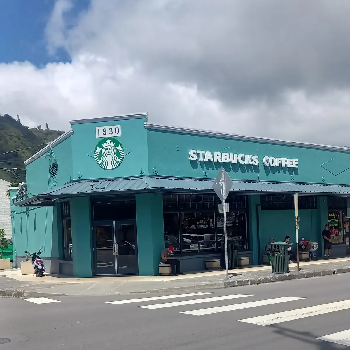 スターバックスコーヒー マノア