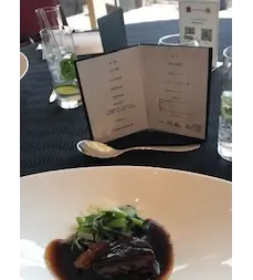 スーツアンレストラン陳