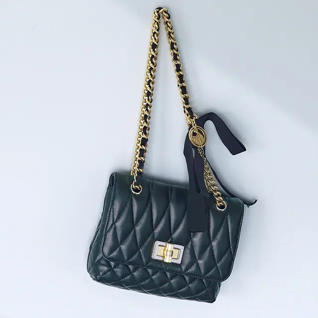 ランバンのチェーンストラップバッグ 「Happy」