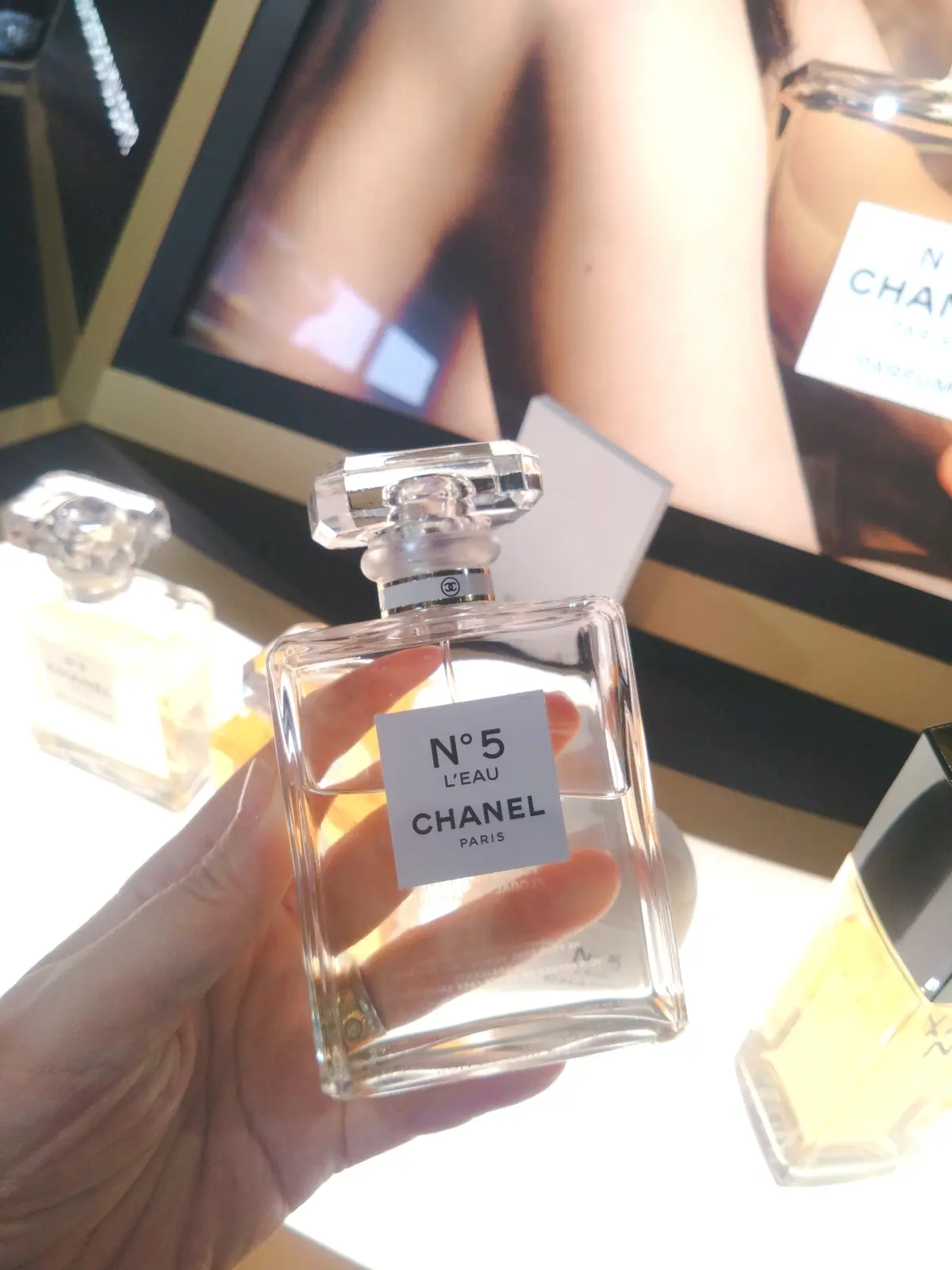 CHANELのホリデースペシャルイベント『DISCOVER THE CHANEL STATION』、シャネル、40代ファッション、ザラのコート、シャネルマトラッセ