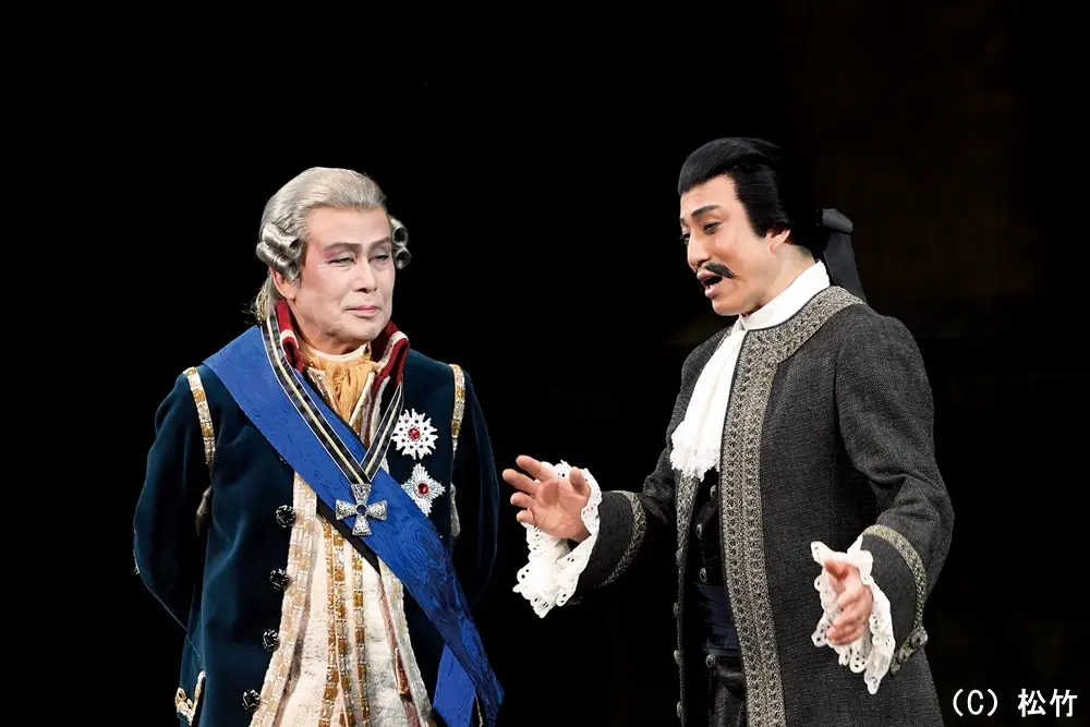 （左）ポチョムキン（松本白鸚）・（右）大黒屋光太夫（松本幸四郎）