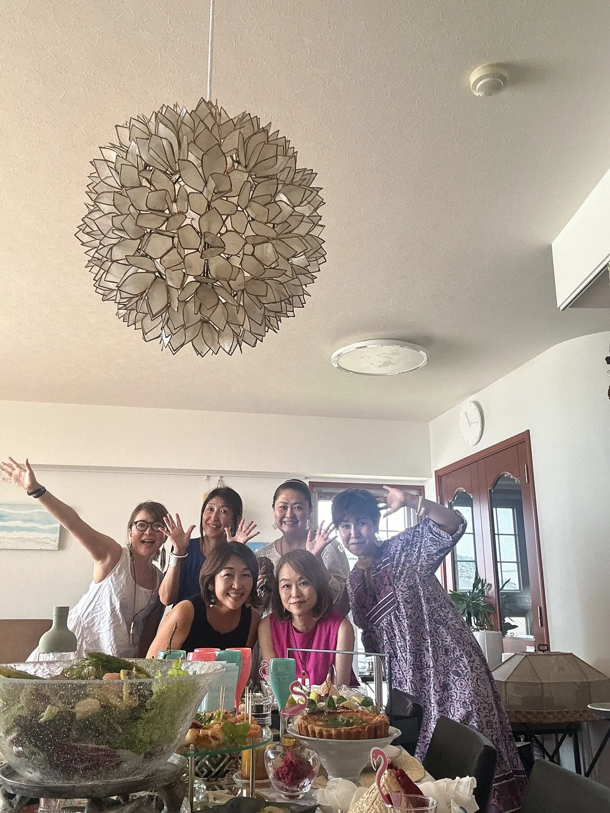 海を眺めながらpotluck partyの画像_4