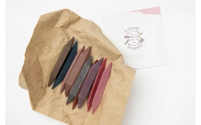 カラーコスメから作り変えられたクレヨン