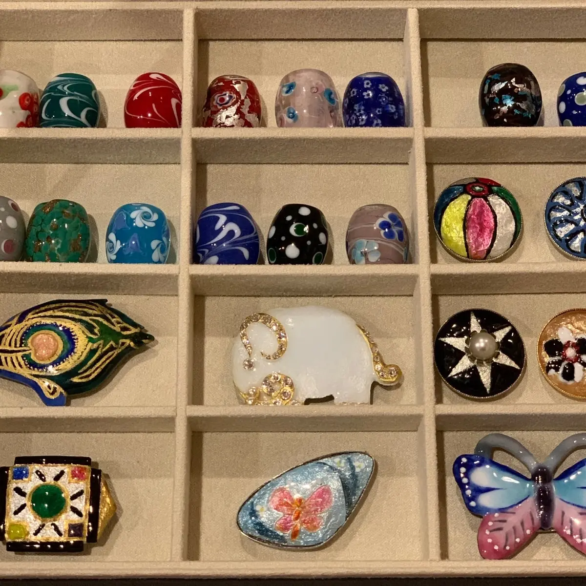 帯留め（トンボ玉、七宝）