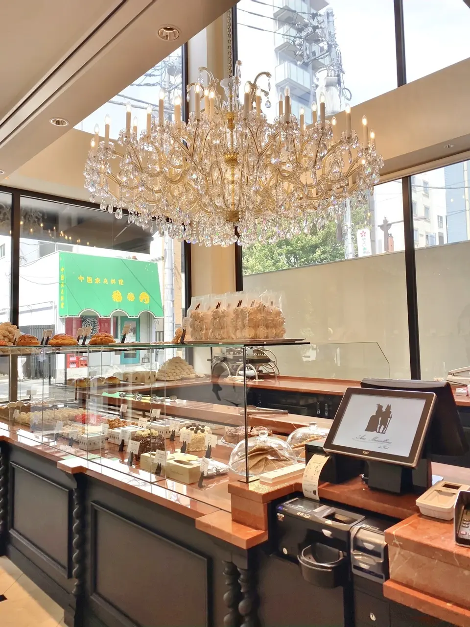 Aux merveilleux de Fred店内