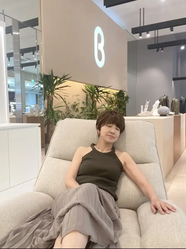 ユニクロで大人気のホルダーネックのタンクの画像_4