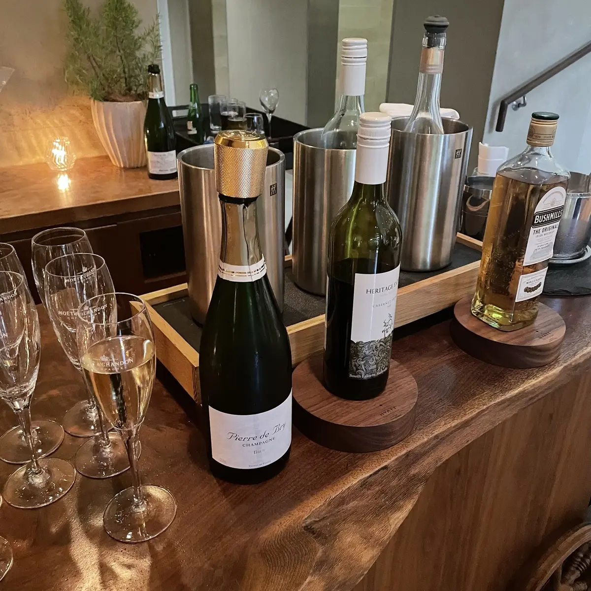 ハイアット リージェンシー 箱根のラウンジ「リビングルーム」で提供されるシャンパン