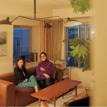 【大草直子×ジェーン・スー スペシャル対談】令和の50代の「私らしい服」とは？