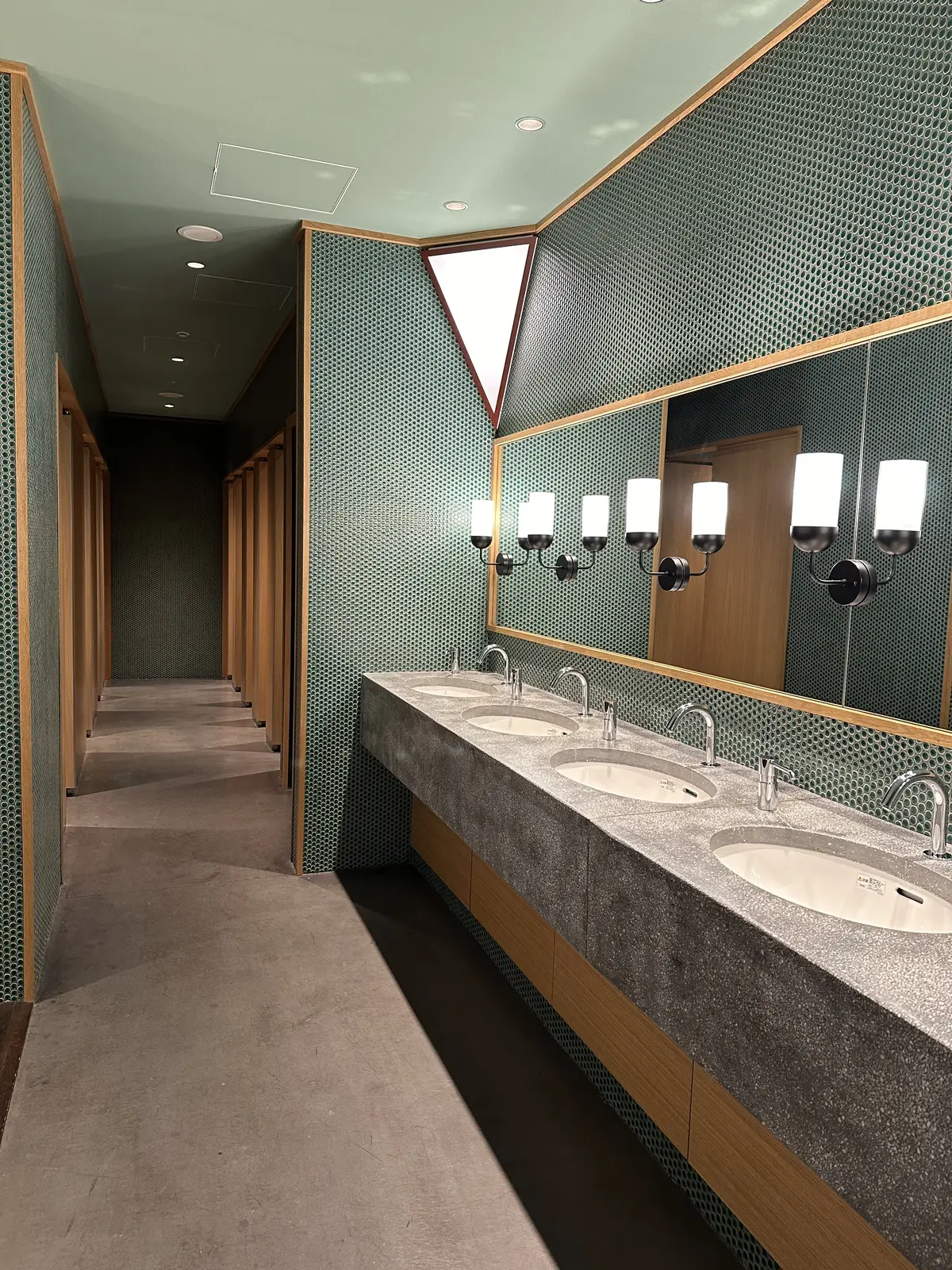 京都は烏丸御池、ACE HOTELへ。の画像_7