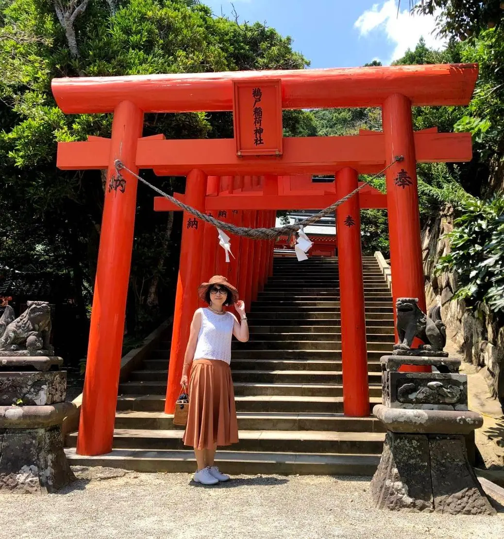 uniqlo u のフレアースカートとバの画像_5