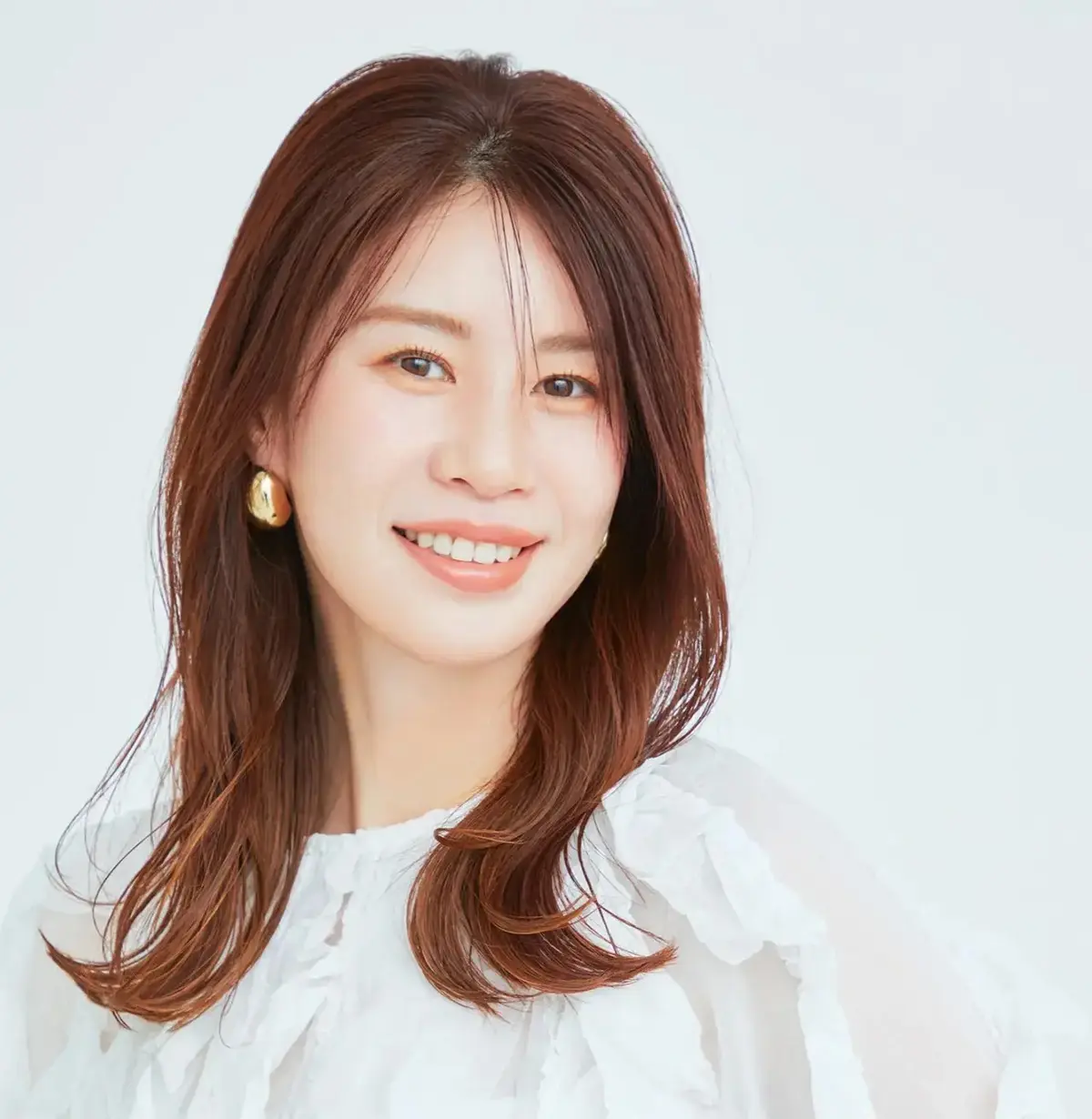 豊かなボリューム感が嬉しい！50代があか抜ける「今どきロングヘア」21選