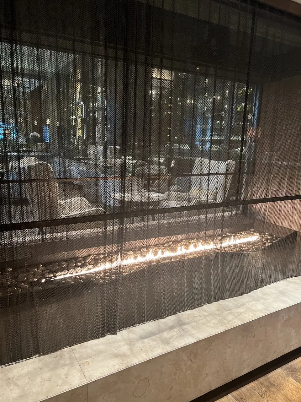 白を味方につけた冬コーデ@パレスホテル東の画像_6