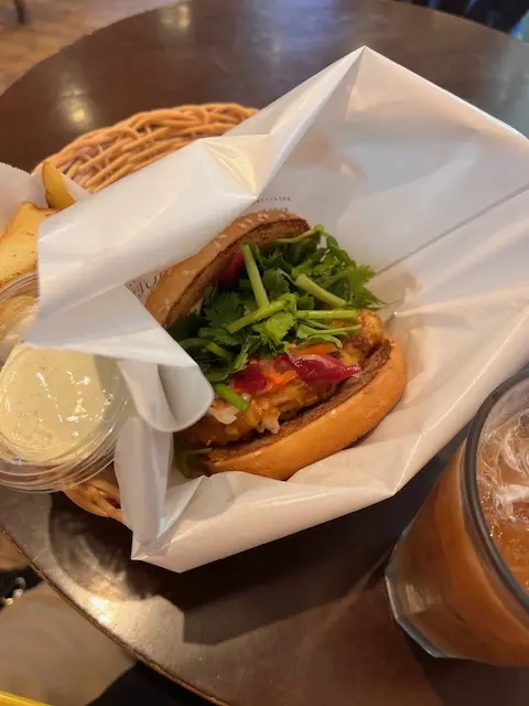 買い足したアイシャドウとパクチーたっぷりの画像_3