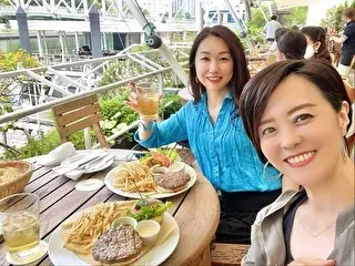 お友達とテラス席でランチ