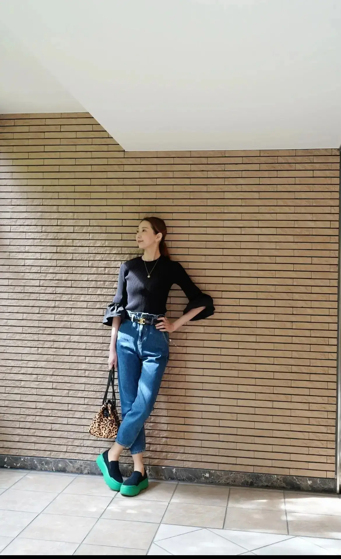 【素敵な50代のZARAコーデ】夏感満載の小物も人気！夏アイテムを上手く取り入れて暑い夏を涼やかに乗り切る