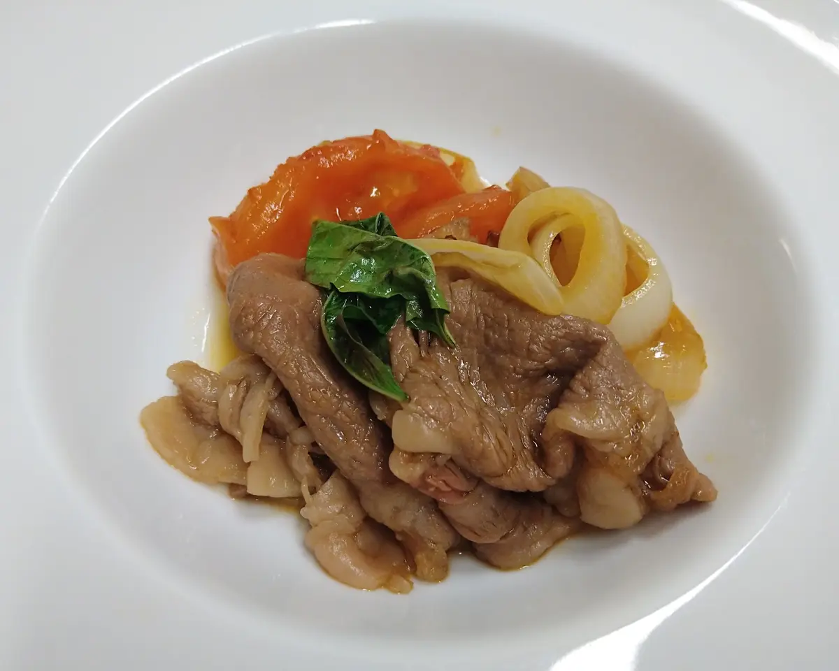 トマトすき焼き