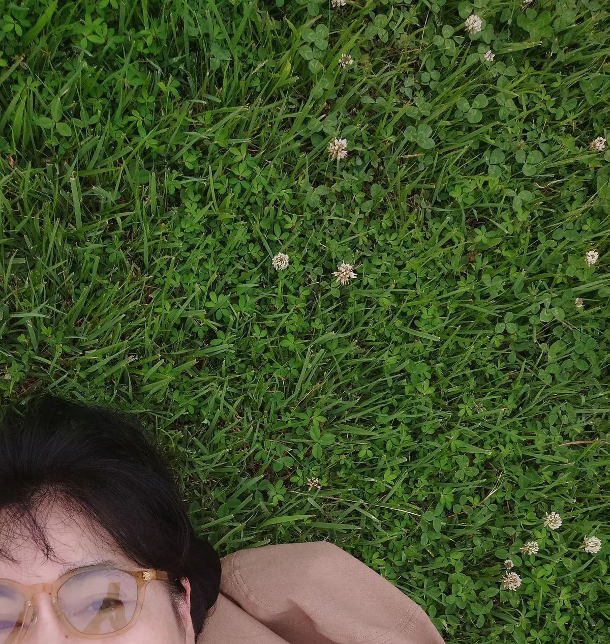 農業科学館で寝転ぶ私