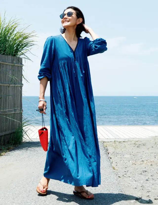 カフタンドレスコーデの松井陽子さん