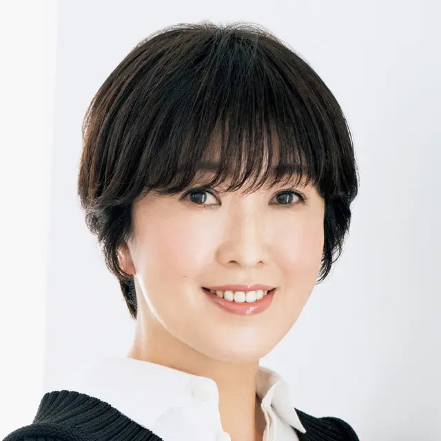 軽やかな大人の「ハンサムショート」でスタイルアップ【50代髪型・ヘアスタイル】