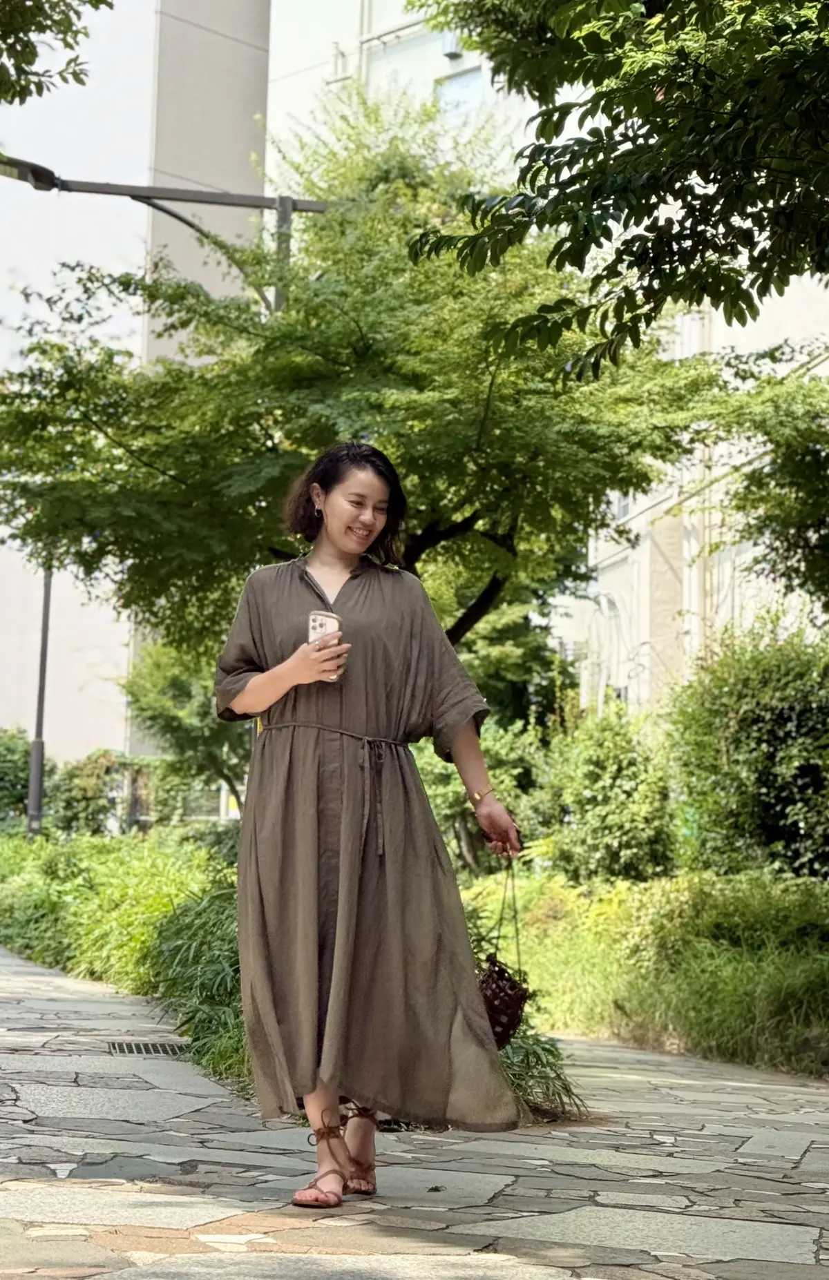 晩夏から秋へ。カーキワンピで大人のシンプの画像_2