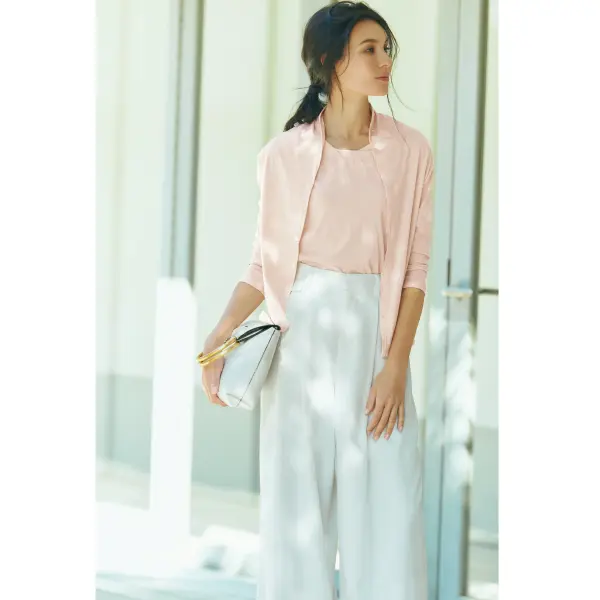 着こなしの鮮度をUP　肌映りとしゃれ見えの画像_1