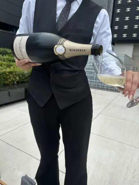 昼下がりの銀座ルーフトップテラスで楽しいの画像_1