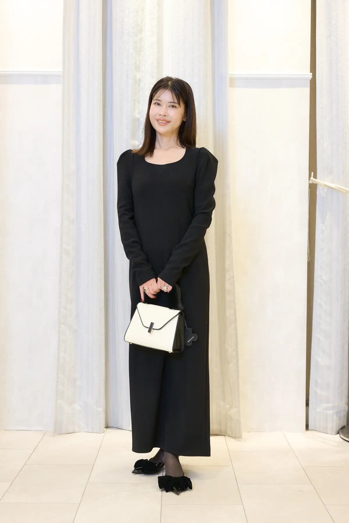 お洒落な50代は、パーティーで何を着る？の画像_3