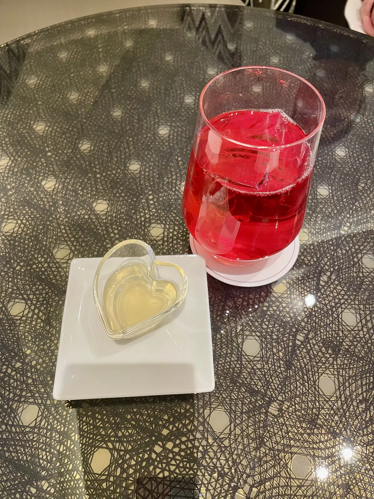 東京會舘、本舘、東京會舘本舘、ドリンク、ルビーオレンジ、はに、ハニーウォーター、ハチミツ、ハチミツウォーター、フリーフロー、飲み放題、美味しいドリンク