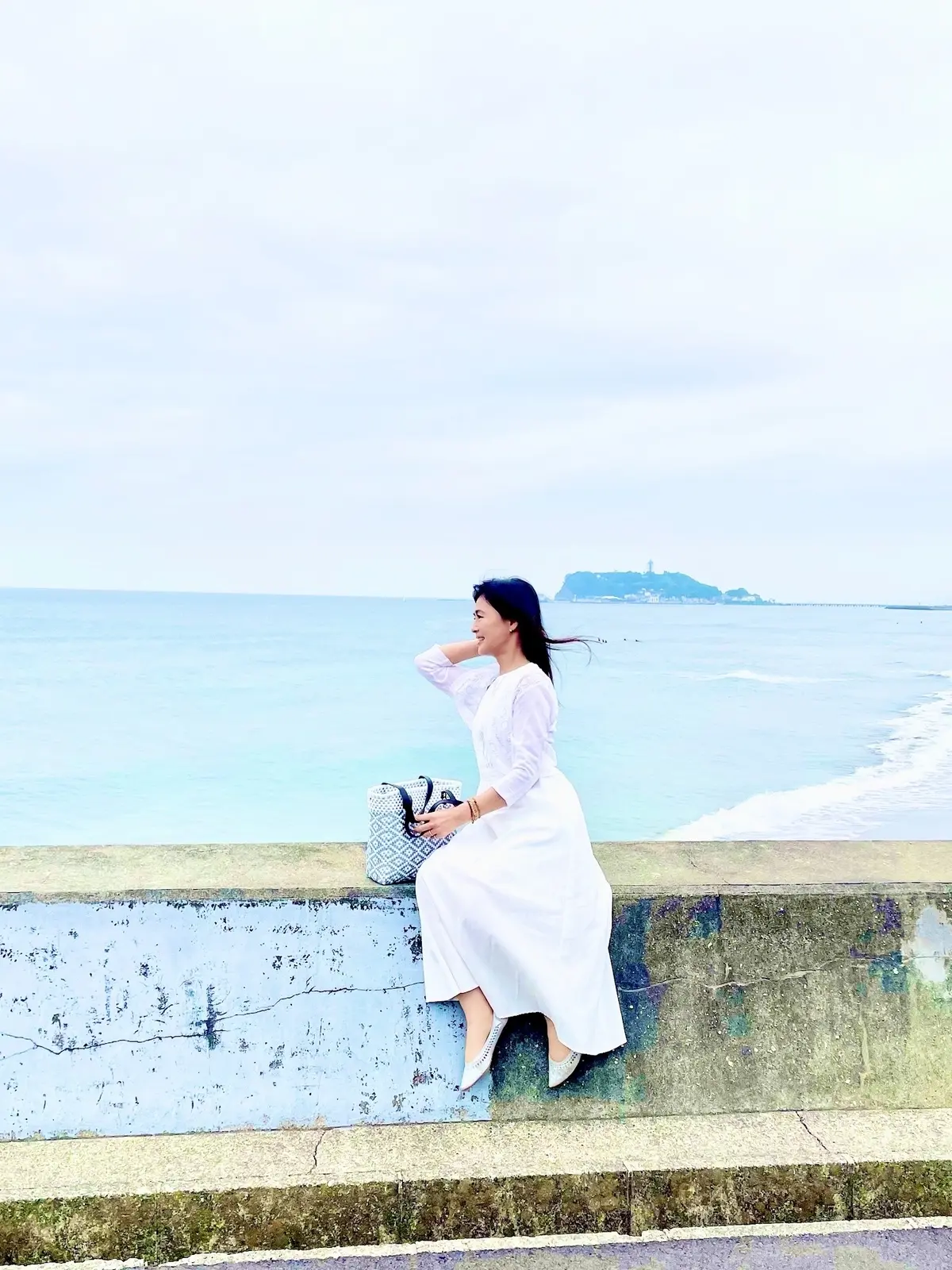 白、白コーデ、麻風、SHEIN、白いワンピース、ワンピースコーデ、 初夏、夏服、夏コーデ、サマー、羽織り、カーディガン、ボレロ、ワンピース、SHEIN 、羽織り、biersch、ビアーシュ 、メルカドバッグ、chevere 、フラットシューズ、JELLY BEANS