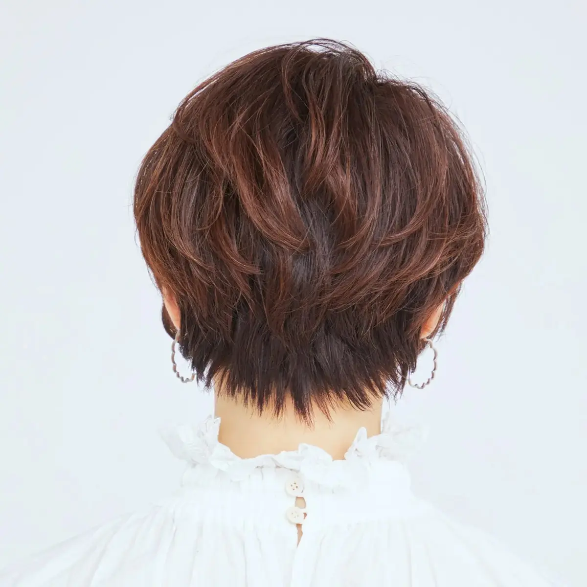 ブロックごと除外 エッジとボリュームバランスが絶妙なショートヘア
