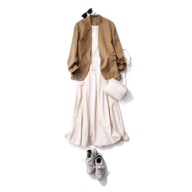 小柄派には、テーラードでも オーバーサイズでもない すっきりノーカラーが似合う