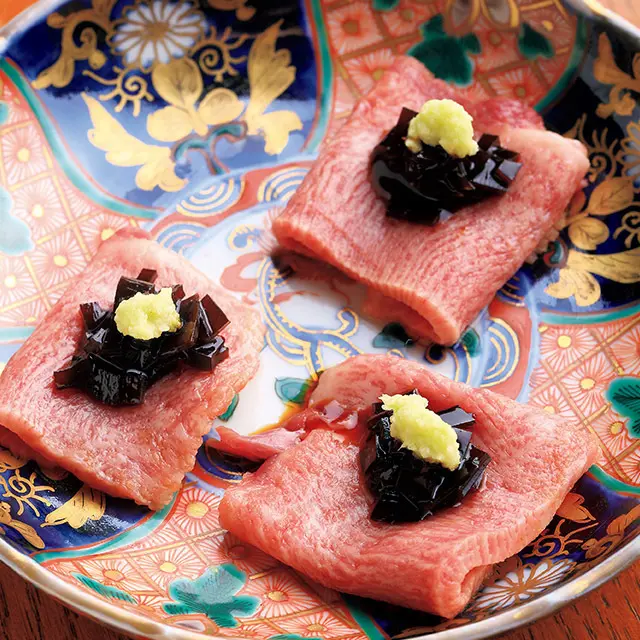 京都市役所前にある和食レストラン「京洛肉料理 かなえ」のタン刺し