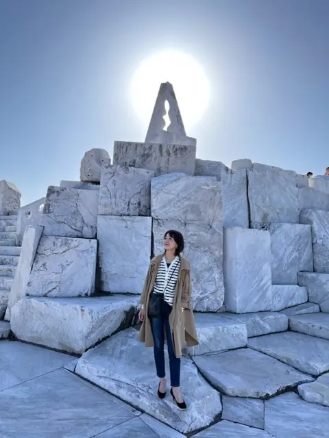 光明の塔の裏側から撮影