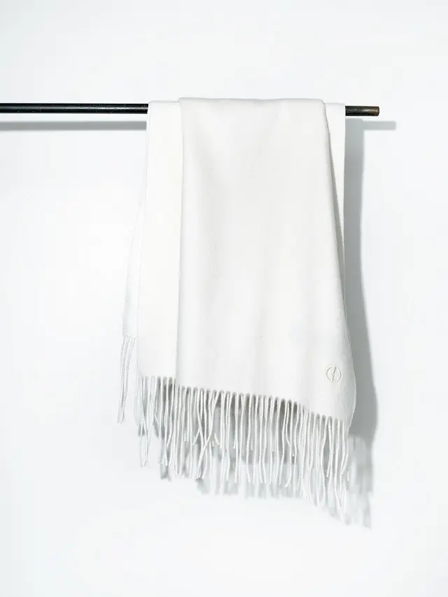 ジョルジオ アルマーニのカシミヤストール