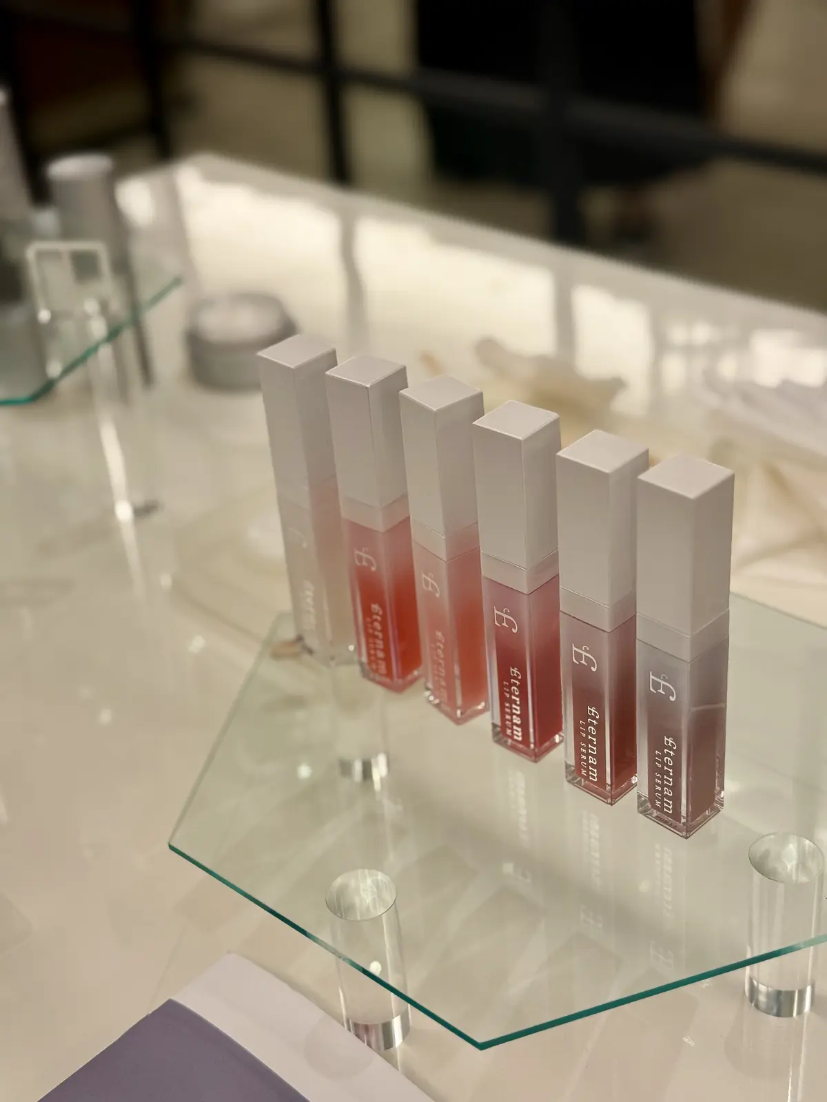 ブラックコーデで、【ソワレ・ドゥ・エクラの画像_15