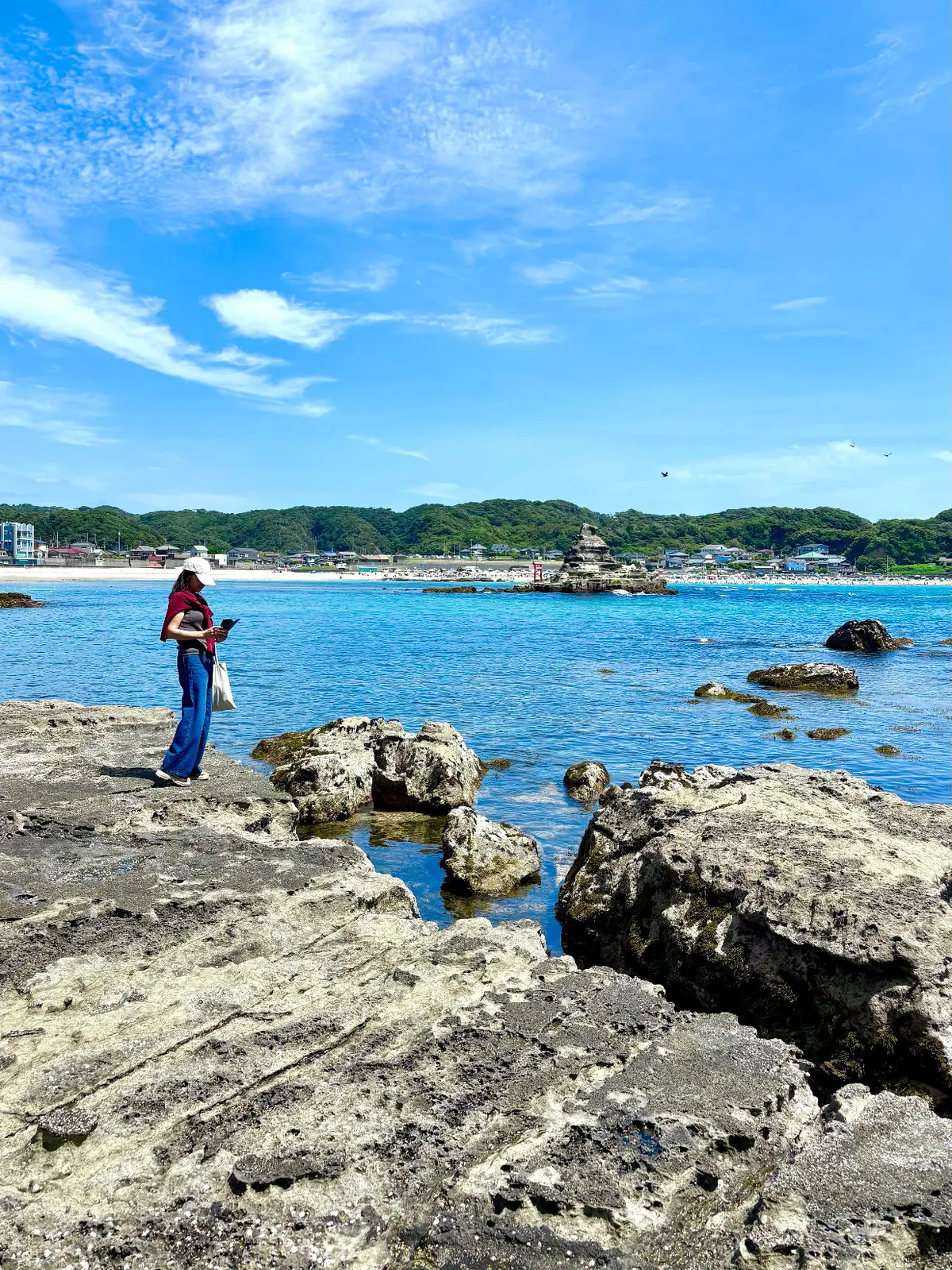 千葉県　観光名所　勝浦市　守谷海岸　岩場　日本の渚100選