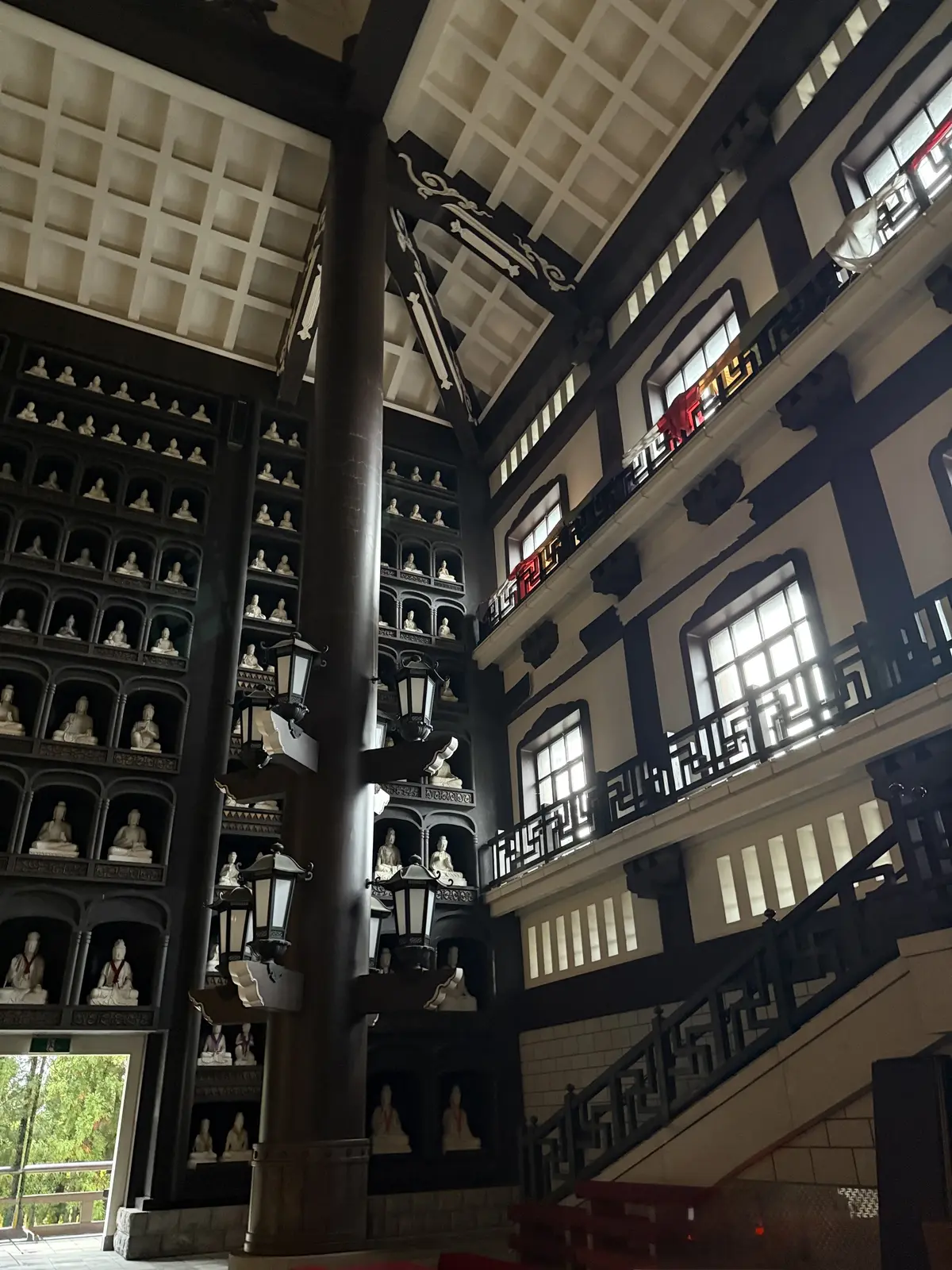 福井県　勝山市　大師山清大寺　越前大仏　五重の塔　福井観光　非日常スポット　観音様　大仏殿